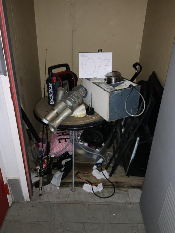 Storage Unit Auction in Des Moines, IA at UHaul of Southeast 14th ends